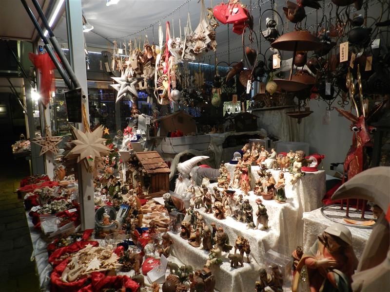 Austria Wiedeń Weihnachtsmarkt. Kolorowy świat jarmarków
